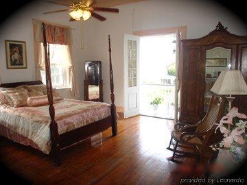 Old Castillo Bed And Breakfast Saint Martinville Habitación foto